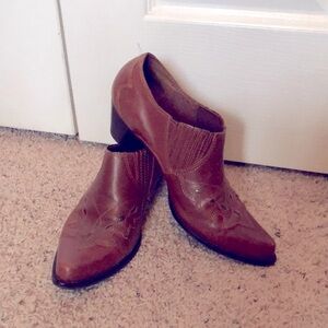 Reba • Lane Western Brown Leather Slip On Pointed Toe Cowgirl Booties Size 7